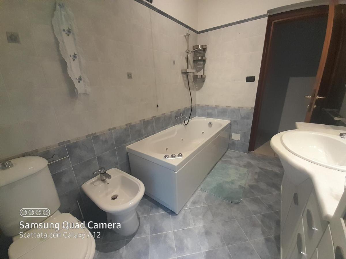 カパンノリLa Casa Di Debby Parcheggio Wi-Fi , Aria Condizionata Gratuitiアパートメント エクステリア 写真